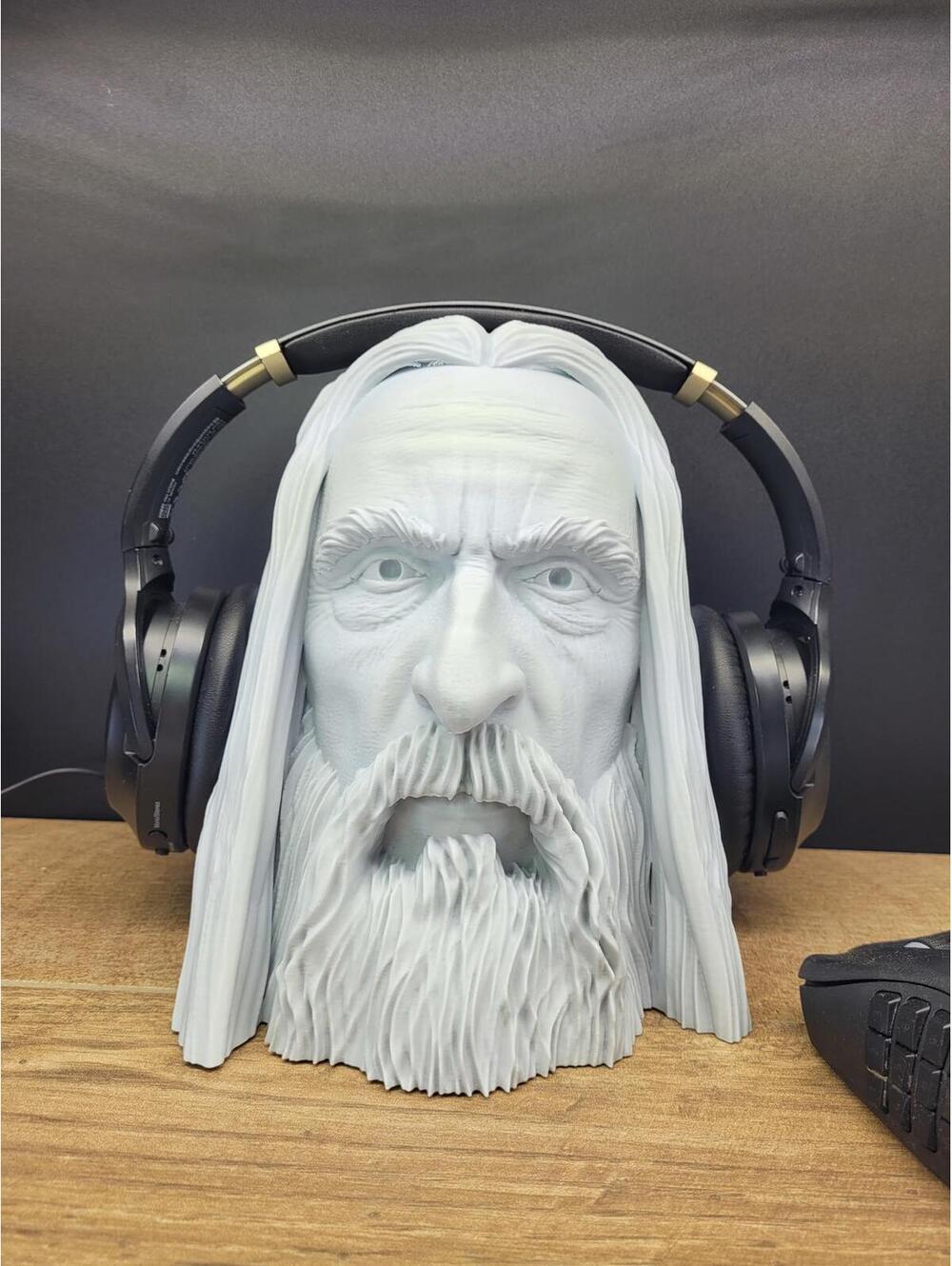 Saruman Headset Holder - Christopher Lee Headphone Stand - Lord of the Rings